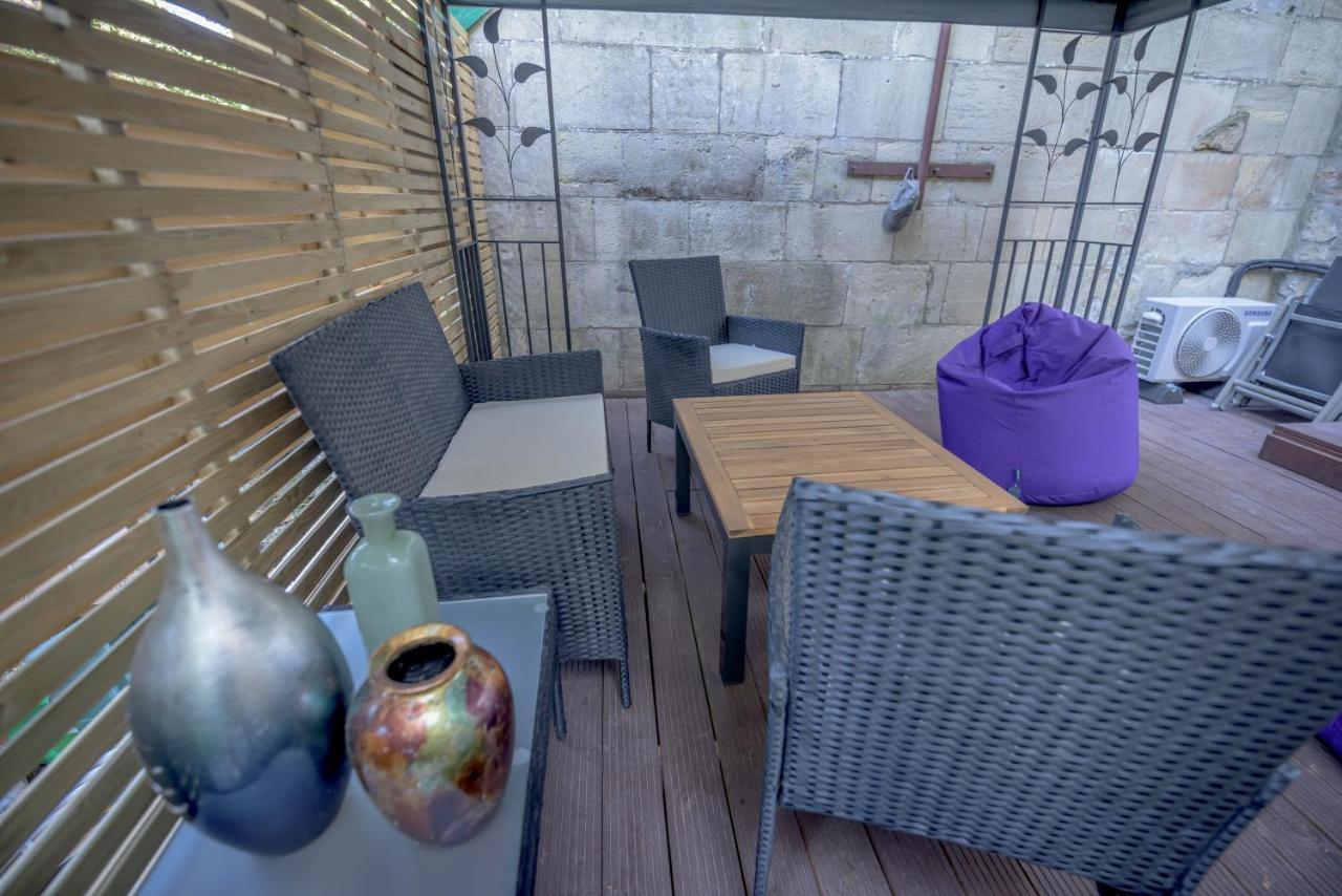 Quirky Vaulted Flat With Terrace Bath Exterior foto