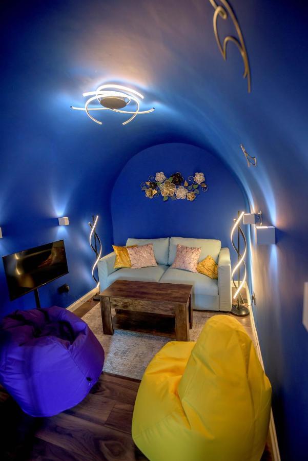Quirky Vaulted Flat With Terrace Bath Exterior foto