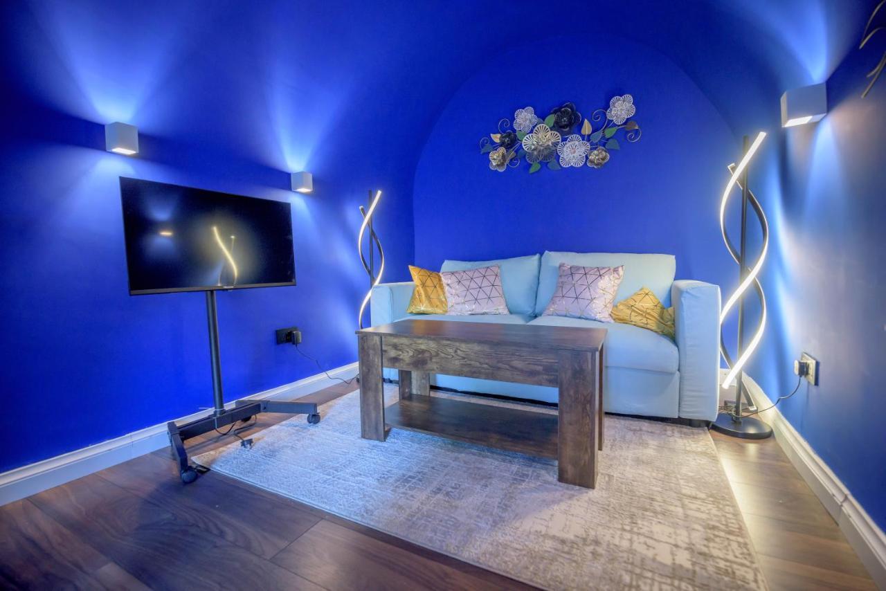 Quirky Vaulted Flat With Terrace Bath Exterior foto