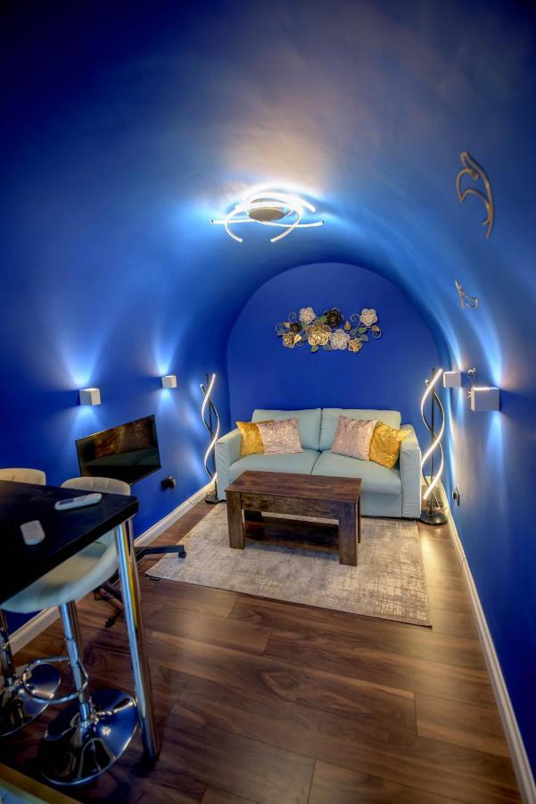 Quirky Vaulted Flat With Terrace Bath Exterior foto