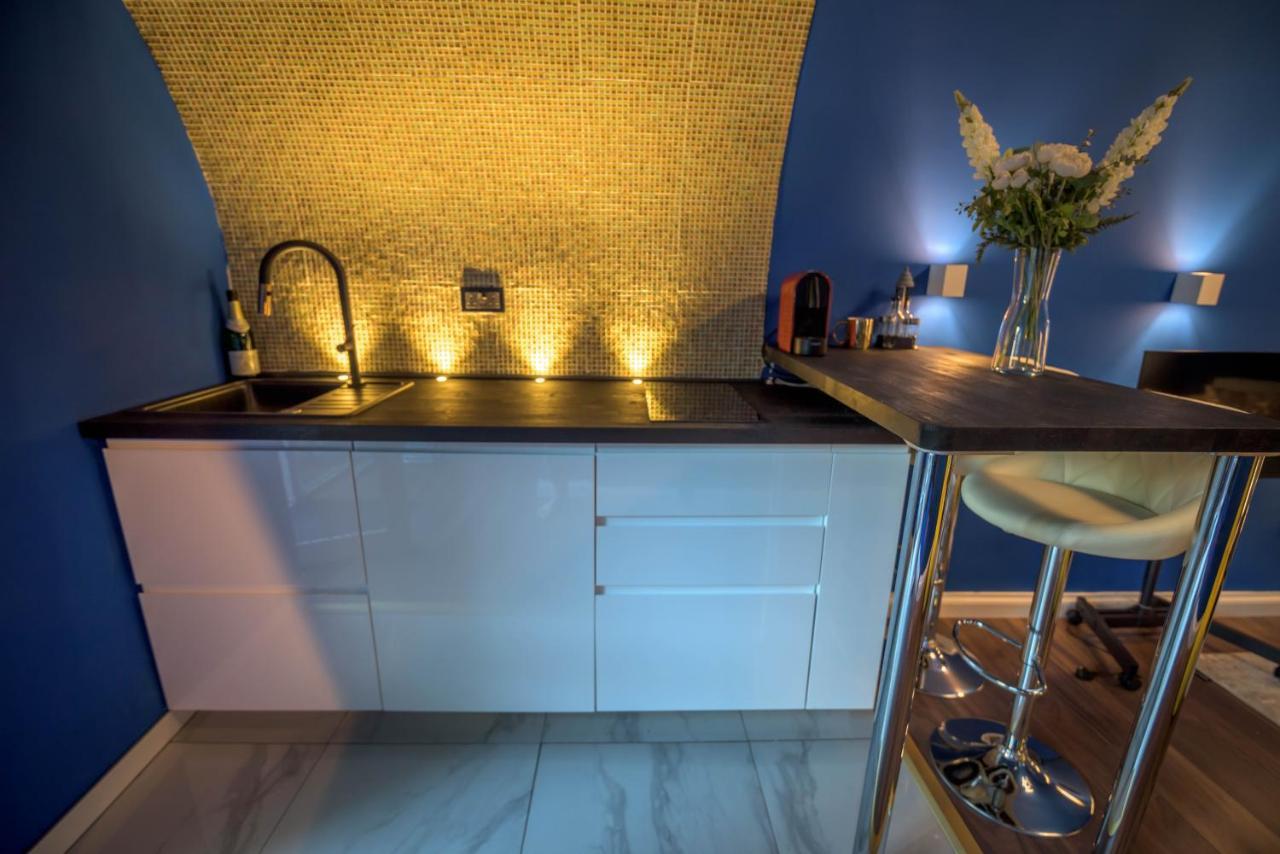 Quirky Vaulted Flat With Terrace Bath Exterior foto