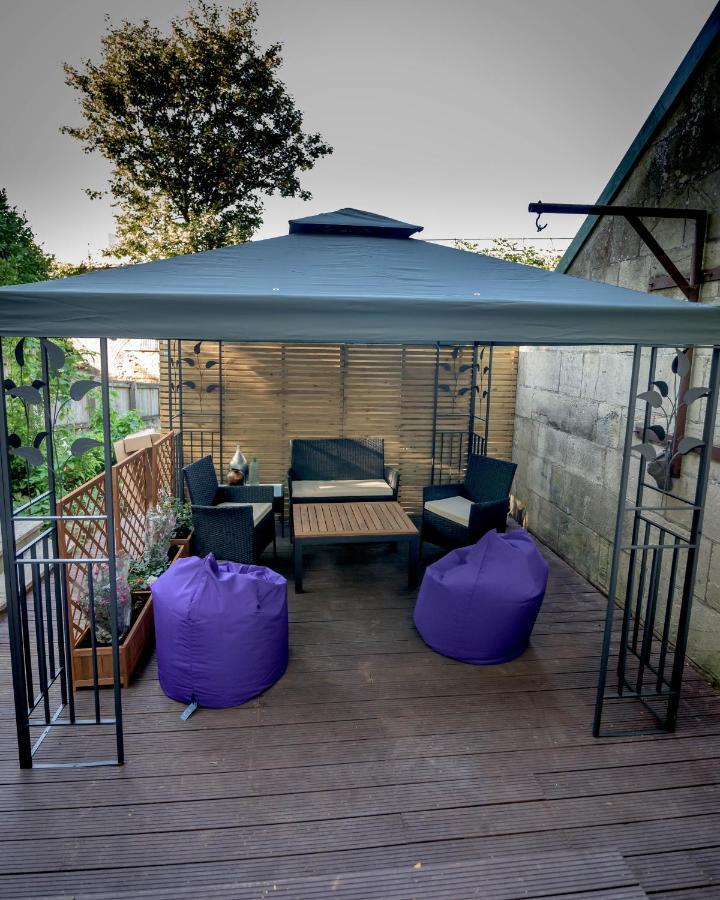 Quirky Vaulted Flat With Terrace Bath Exterior foto